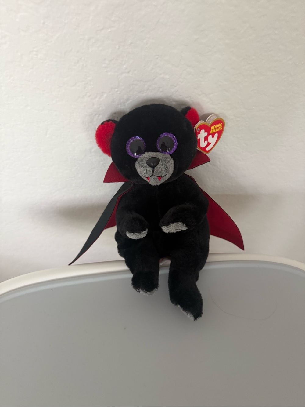 Ty Beanie Baby Bellies - BEARLA the Halloween Vampire Bear (6 Inch)